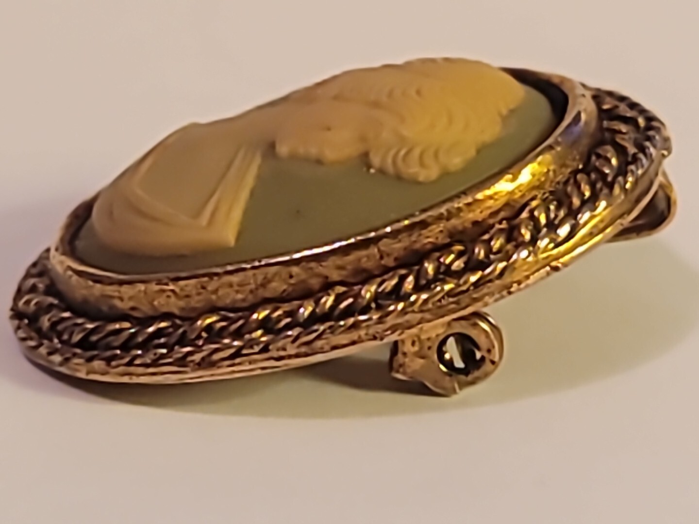 PERI Cameo Brooch Pin Vtg Signed Gold Toned Pendant Girl Woman w/Ponytail