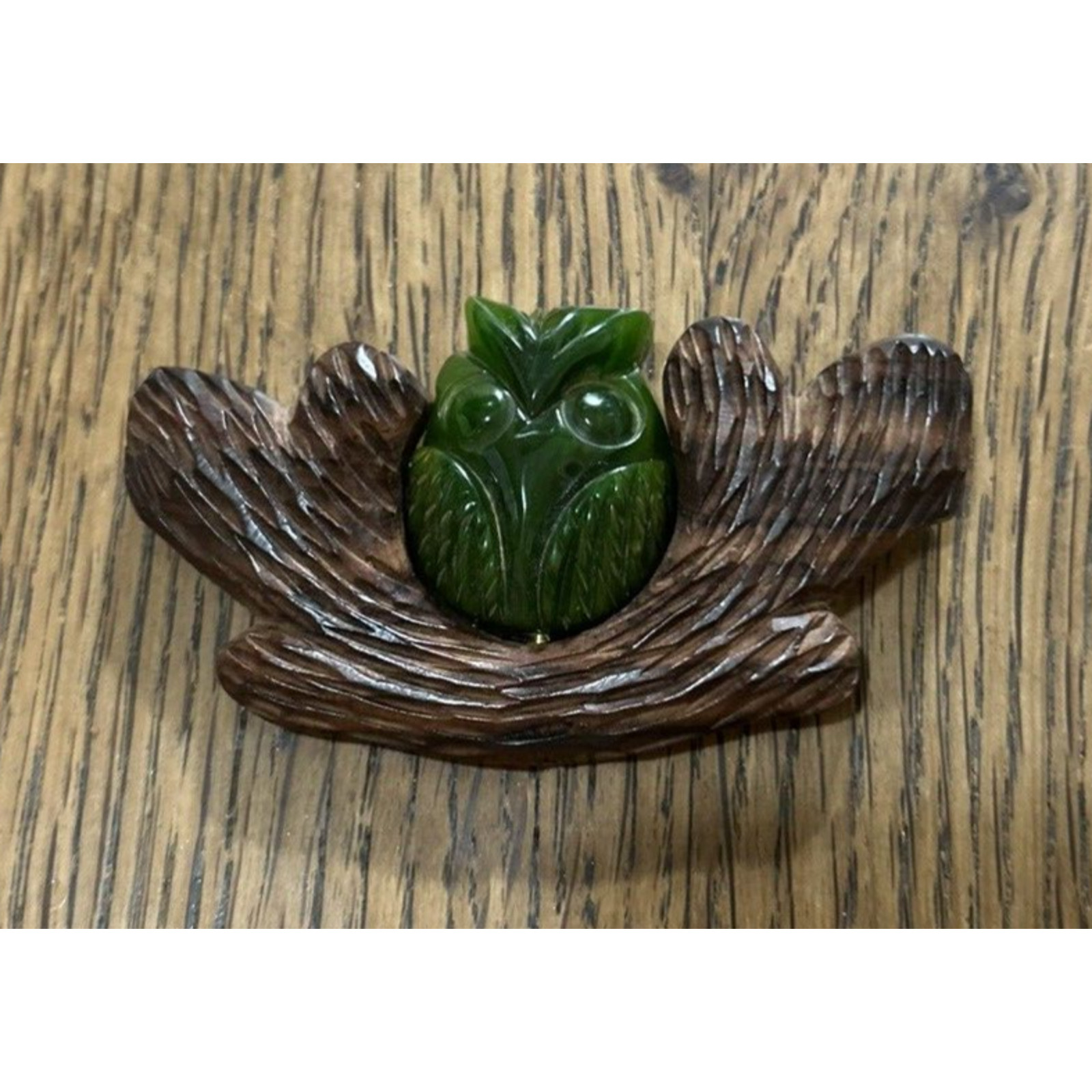 BAKELITE GREEN OWL ON CARVED ROSEWOOD MARTHA SLEEPER WOODLAND CREATURES 30s RARE