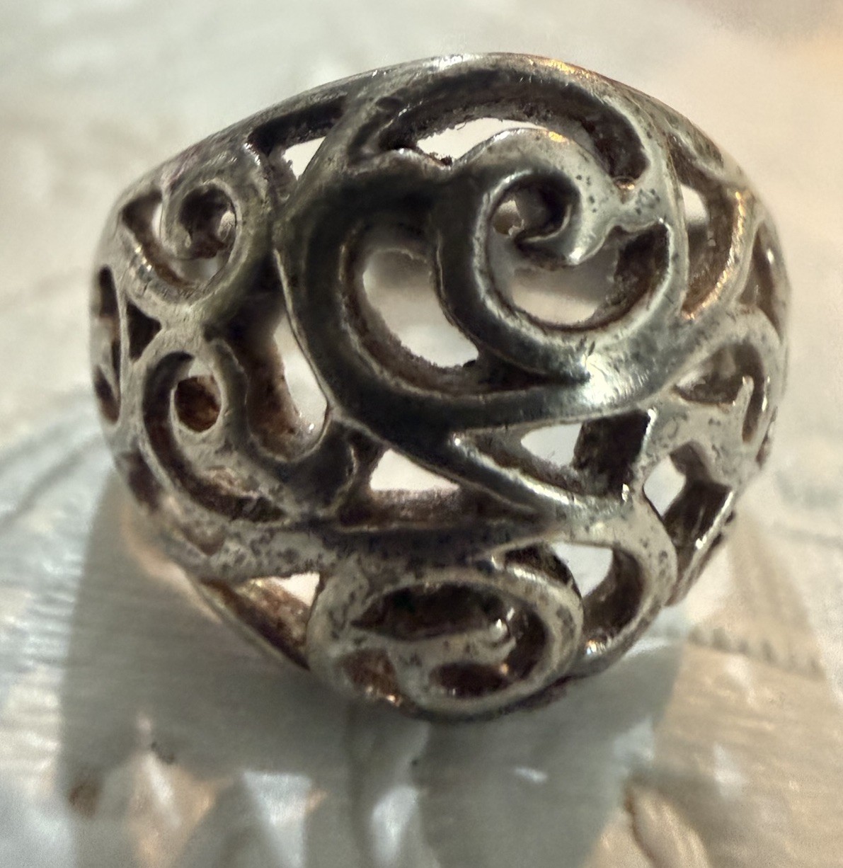 Vintage Sterling Silver Dome Filigree Ring Openwork Scroll Swirl Size 6.25 Band