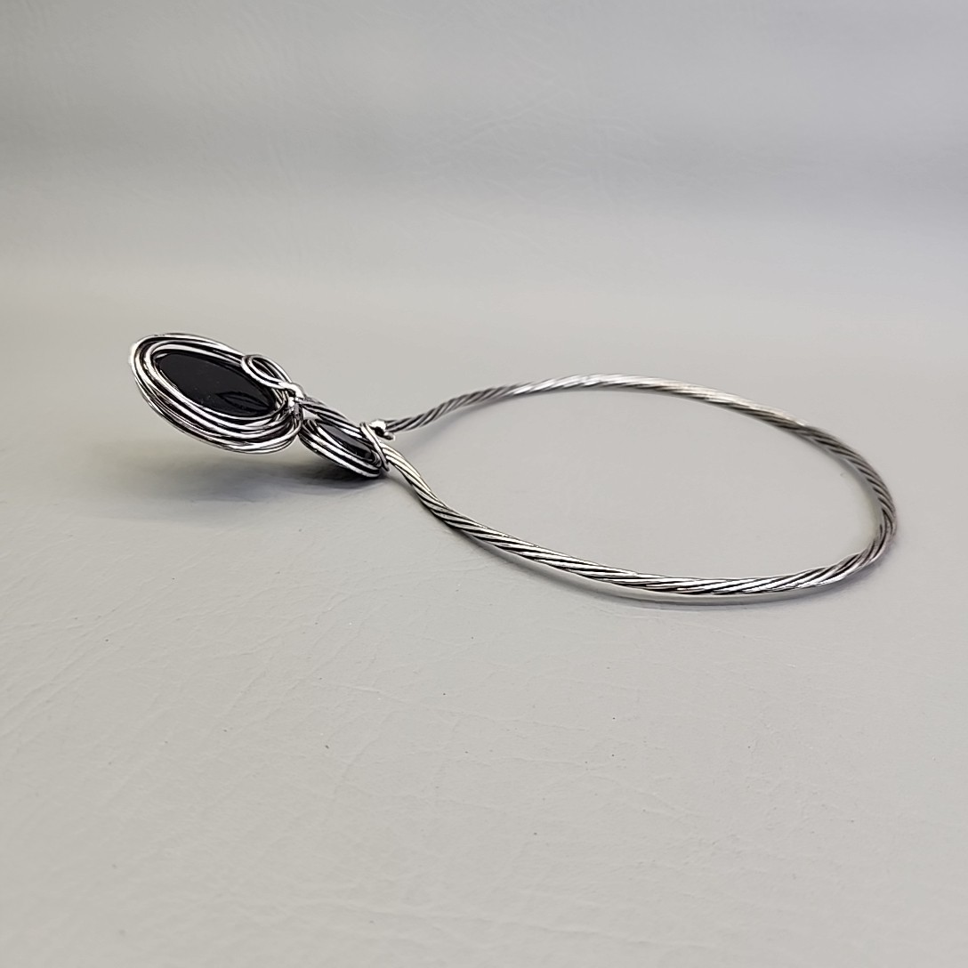 Vintage Artisan Necklace Black Onyx Drop Silver Twist Wire Collar Choker 17″