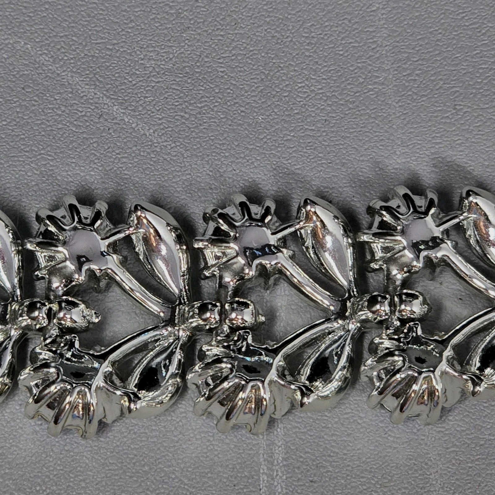 Jewelery Set Parure Necklace Bracelet Earrings AB Rhinestones Pierced EARS