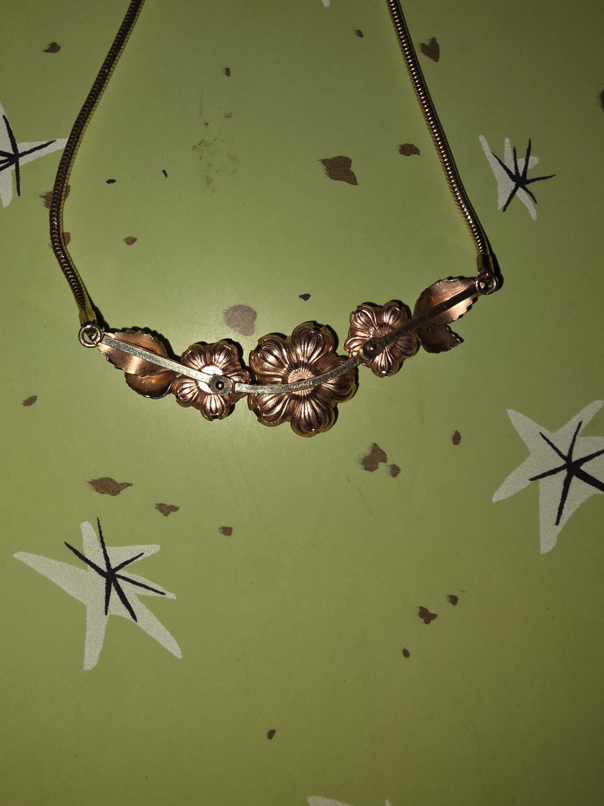 Vintage Krementz Signed 2 Tone Rose/Gold Dainty Flower Leaves Choker Necklace