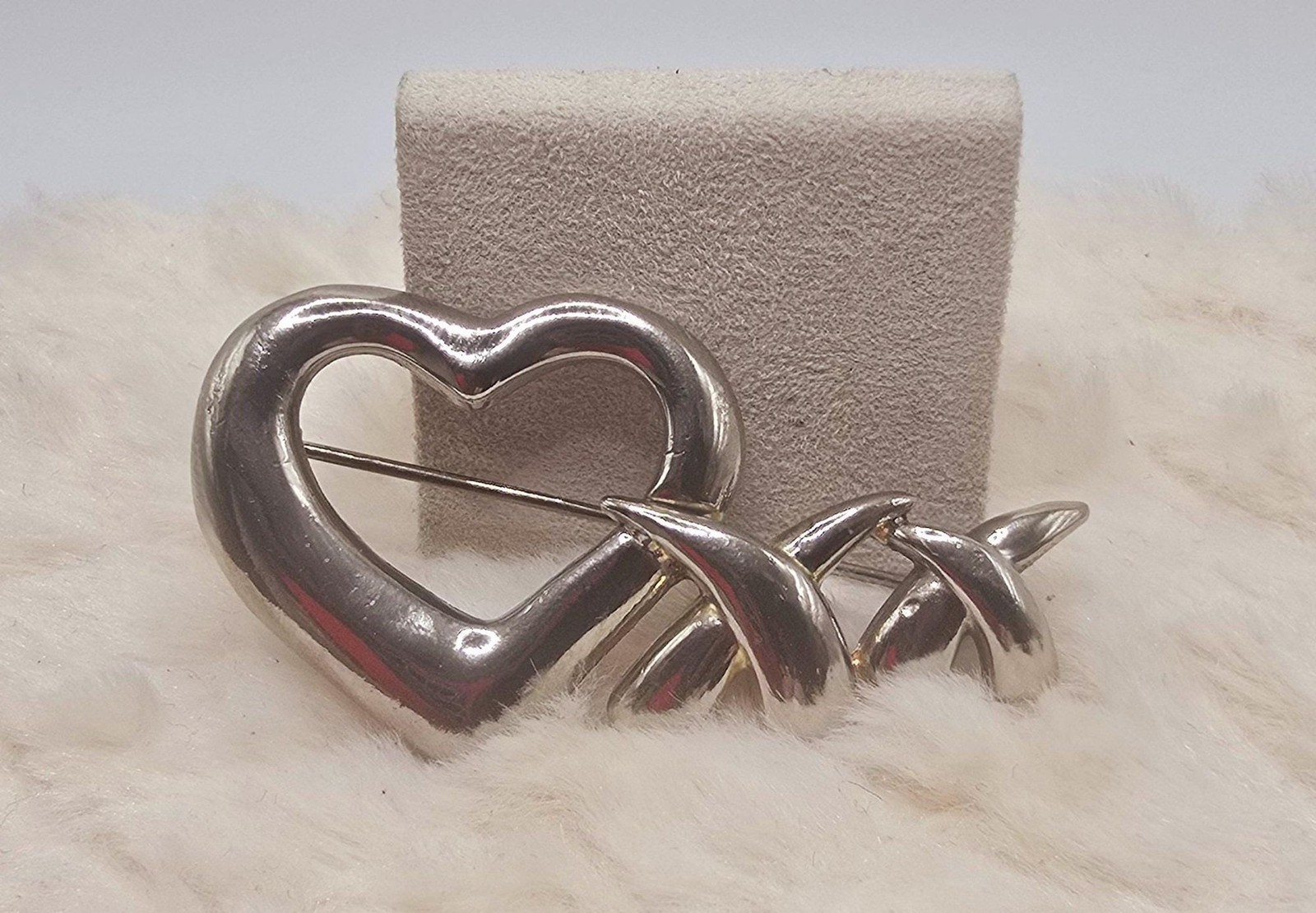 vintage solid large sterling silver XOXO heart pendant. Ideal gift for woman.