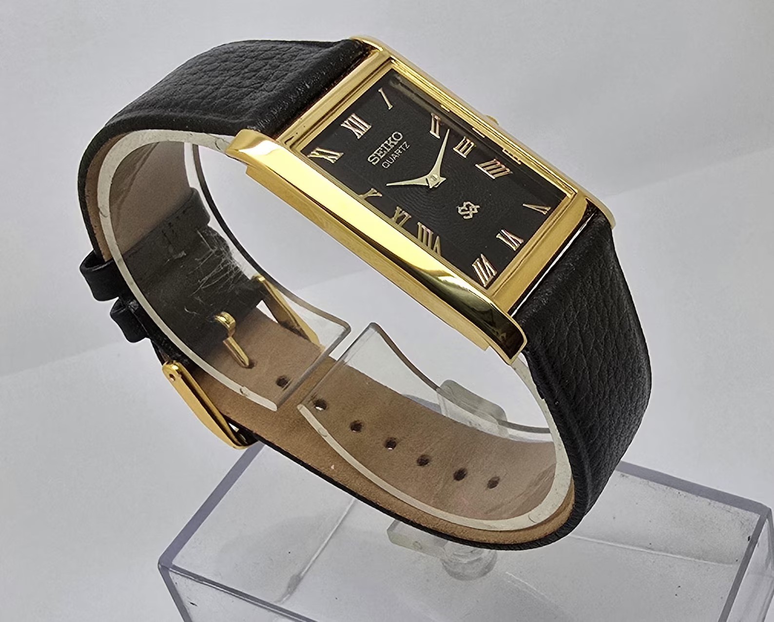 Vintage Seiko Quartz Tank Slim Men Rectangle Refurbished Japanese Wrist Watch
