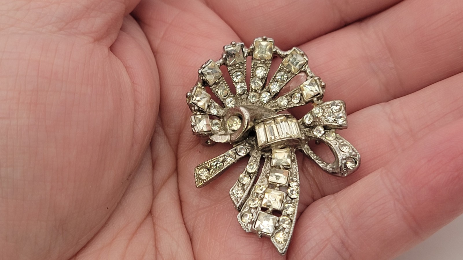 Vtg Fan/Bow Brooch & ALBION Signed Screwback Earrings Mid-century Rhinestones