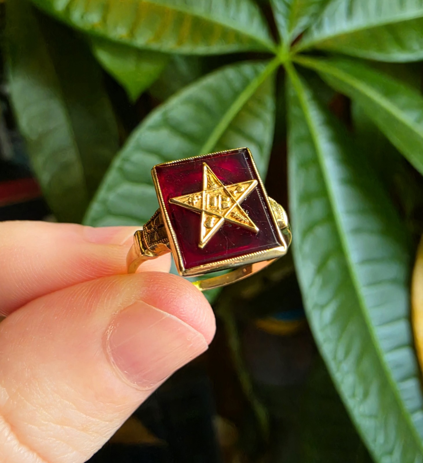 Antique 10k Yellow Gold Eastern Star Ring Size 7 With Red Stone Garnet Art Deco