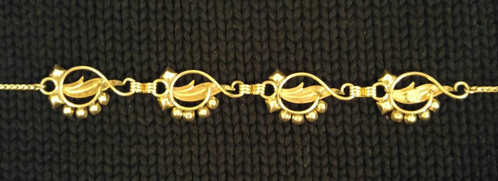 Womens Vintage Necklace Choker 16″ Gold Tone Red/Clear Rhinestone Stamp G.F 12K