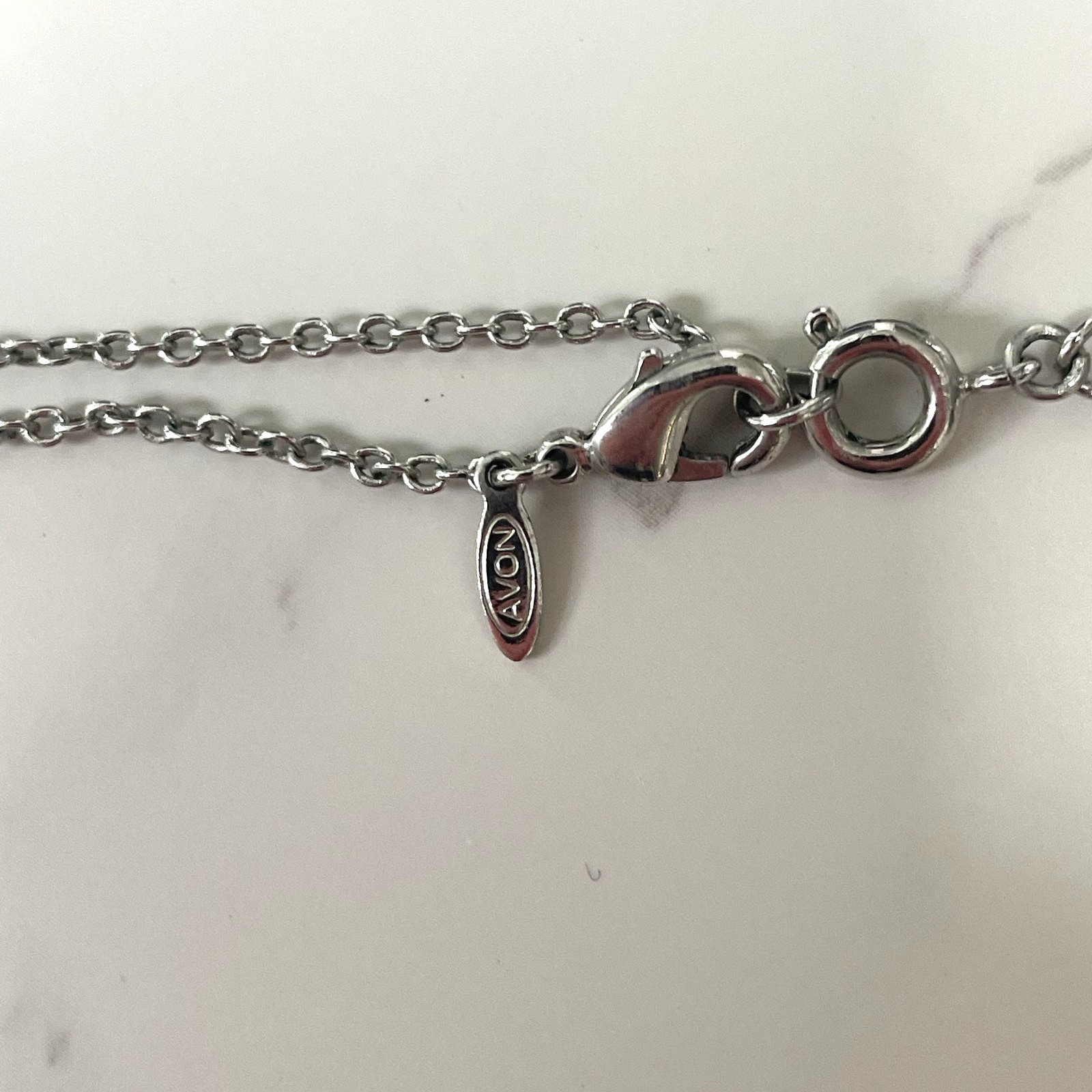 Vintage Avon Silver Tone Filigree Locket Necklace w/Floral Design & Rhinestones