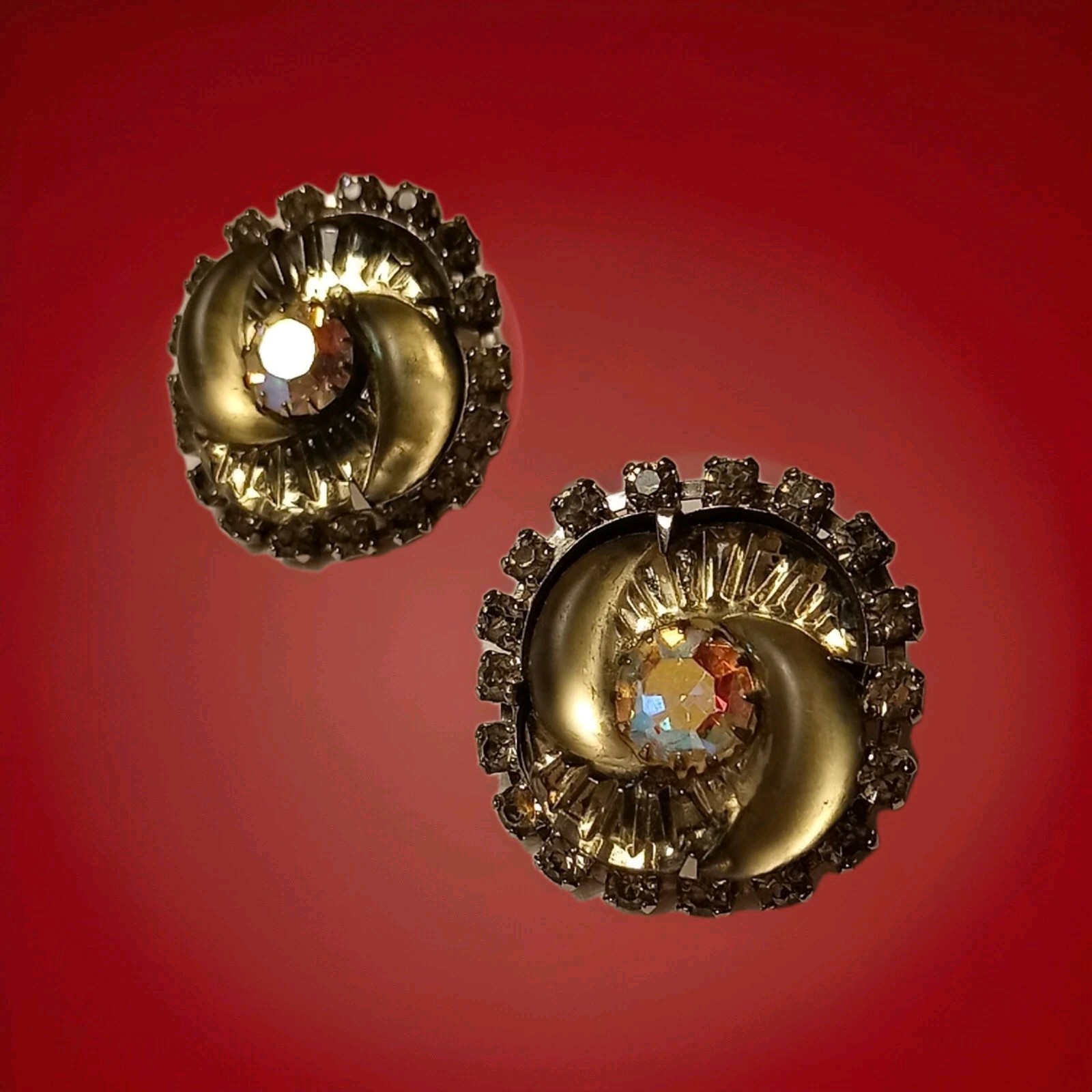 Signed Edlee Beautiful Vintage Clip-on Rhinestone Earrings