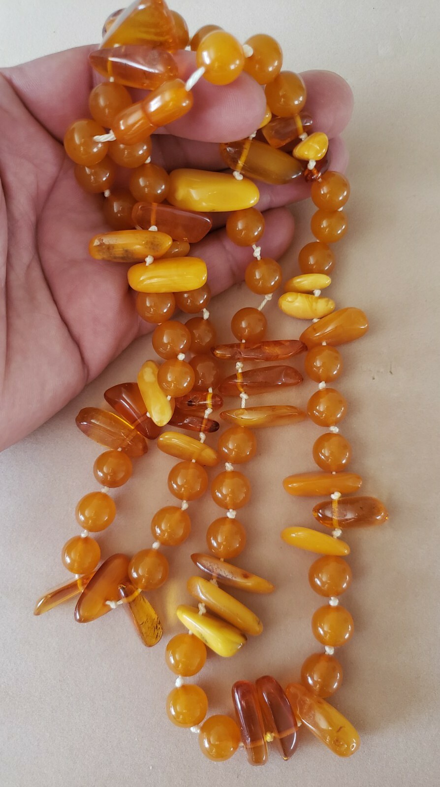 ESTATE beautiful honey Amber beaded long heavy necklace 82grams