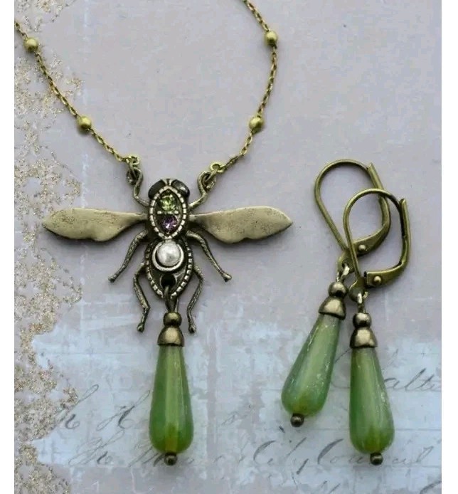 Vintage Art Nouveau Insect Necklace & Earrings Set Bronze Finish Amethyst Pearl