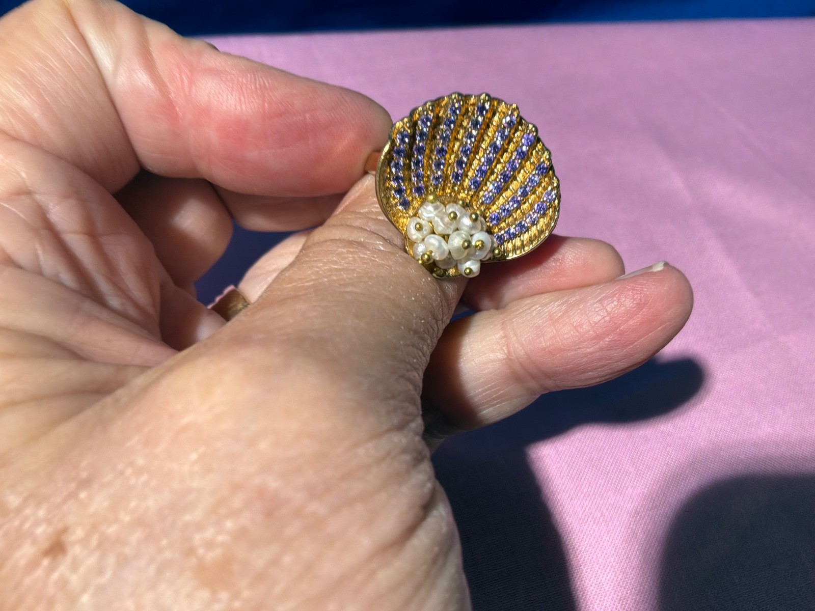 Vintage 1900’s Very Unusual Seed Pear & Amethyst Novelty Shell Clam Ring