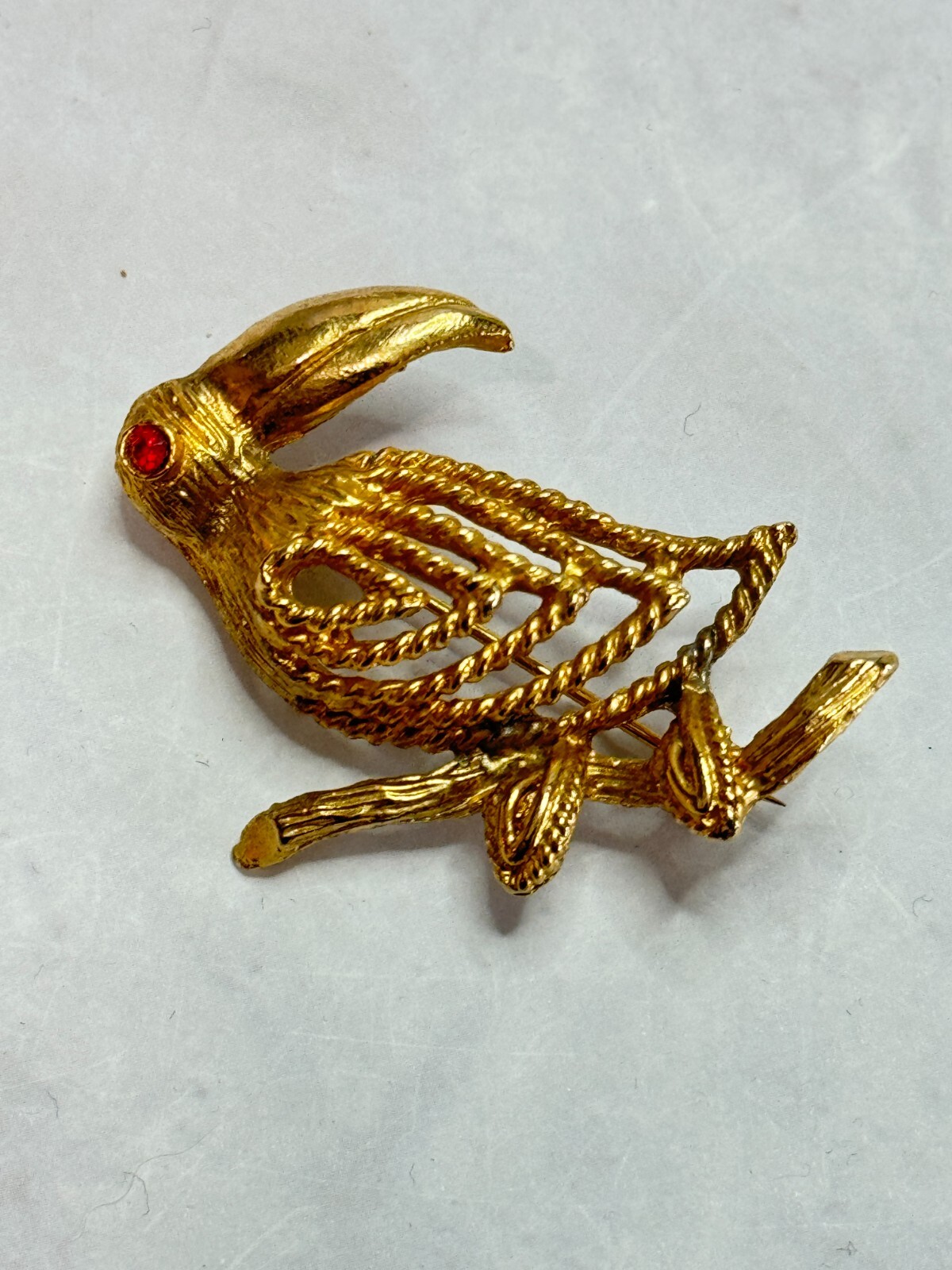 Rare Vintage Designer Edlee Goldplate Filigree Macaw Parrot Bird Brooch Pin