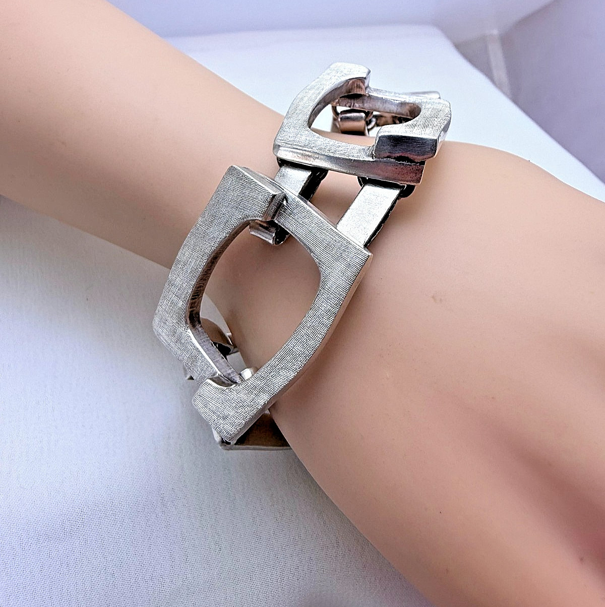 Vintage Modernist Belgiorno 900 Silver Bracelet 1970s Argentina 95.3 g 7.25 in