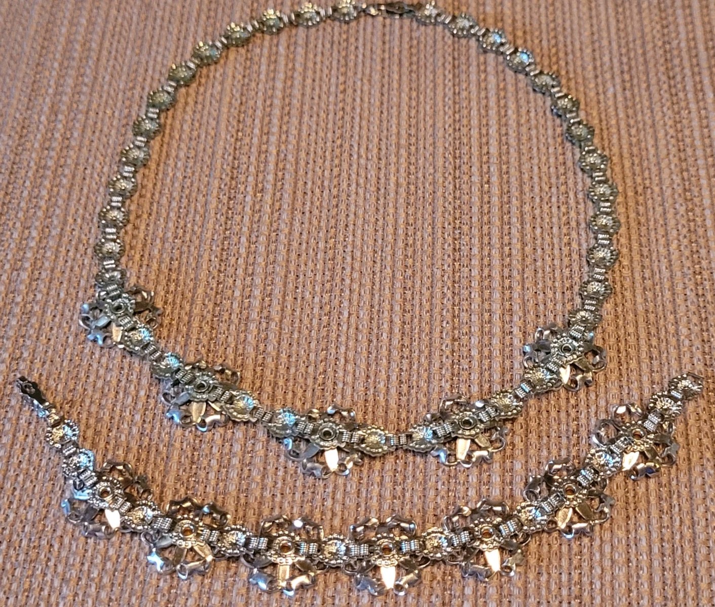 Vtg Wedding Jewelry SET Blue Choker Necklace Bracelet 15″ Silver Tone Flower