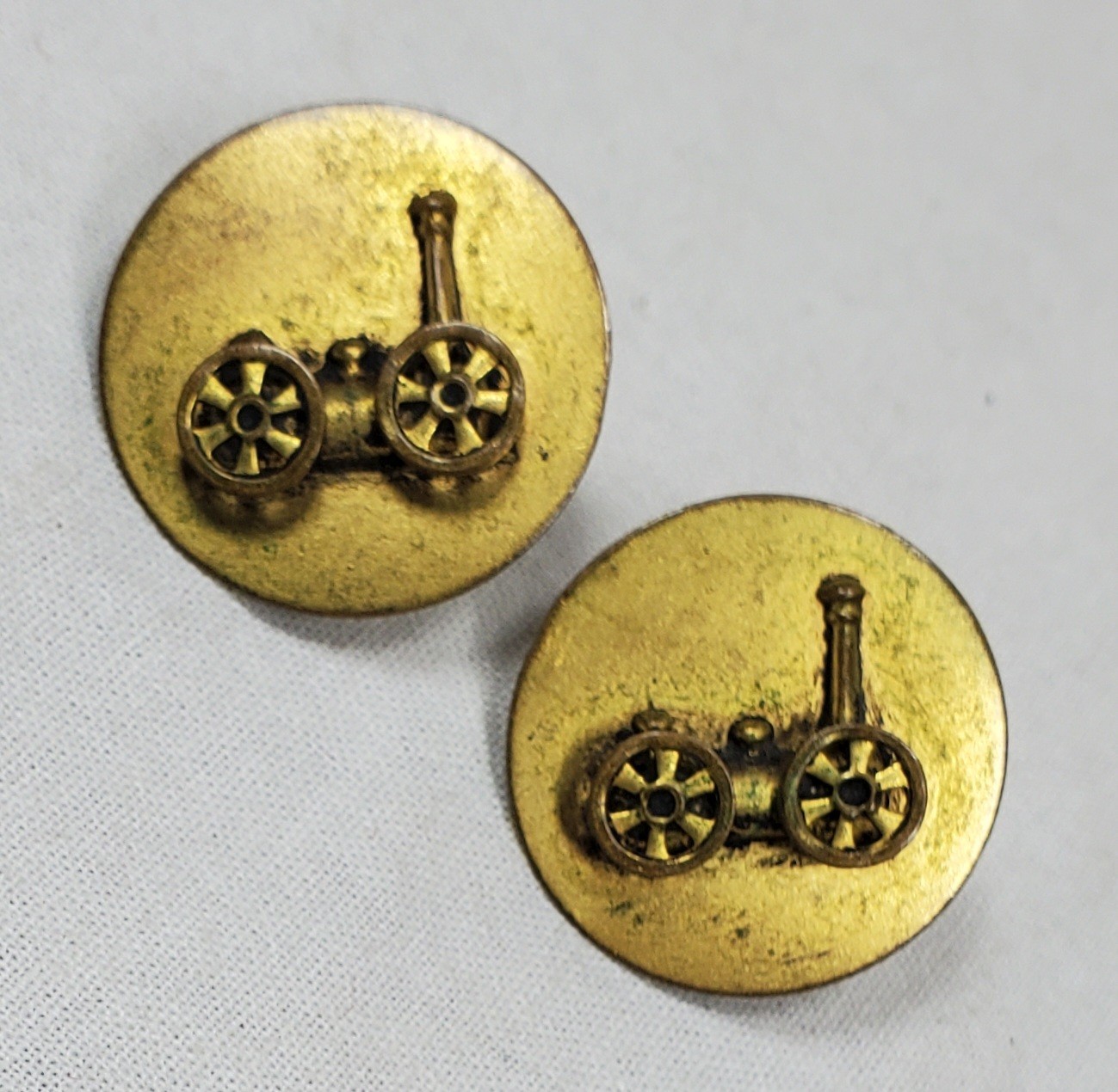 Vintage 1/20th 12k Gold Filled Circle Disc Steam Engines Screw Back Earrings