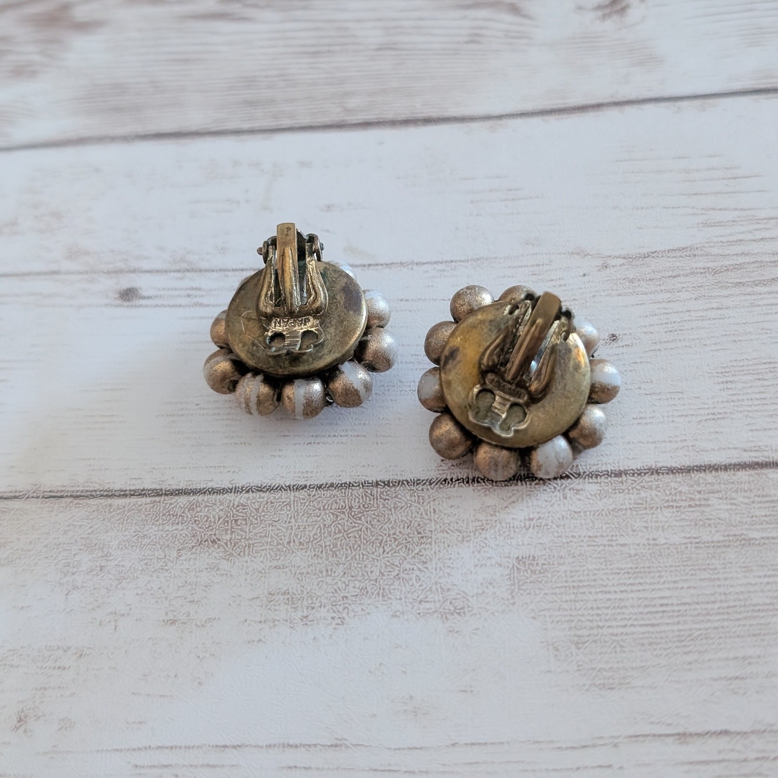 Vintage Clip On Earrings Bronze Tones / Tan Tones – Fair Condition