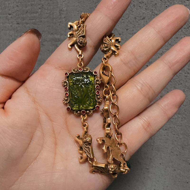 Vintage Green Glass Bracelet Charm Lion Woman Gold Plated Luxury Designe Jewelry