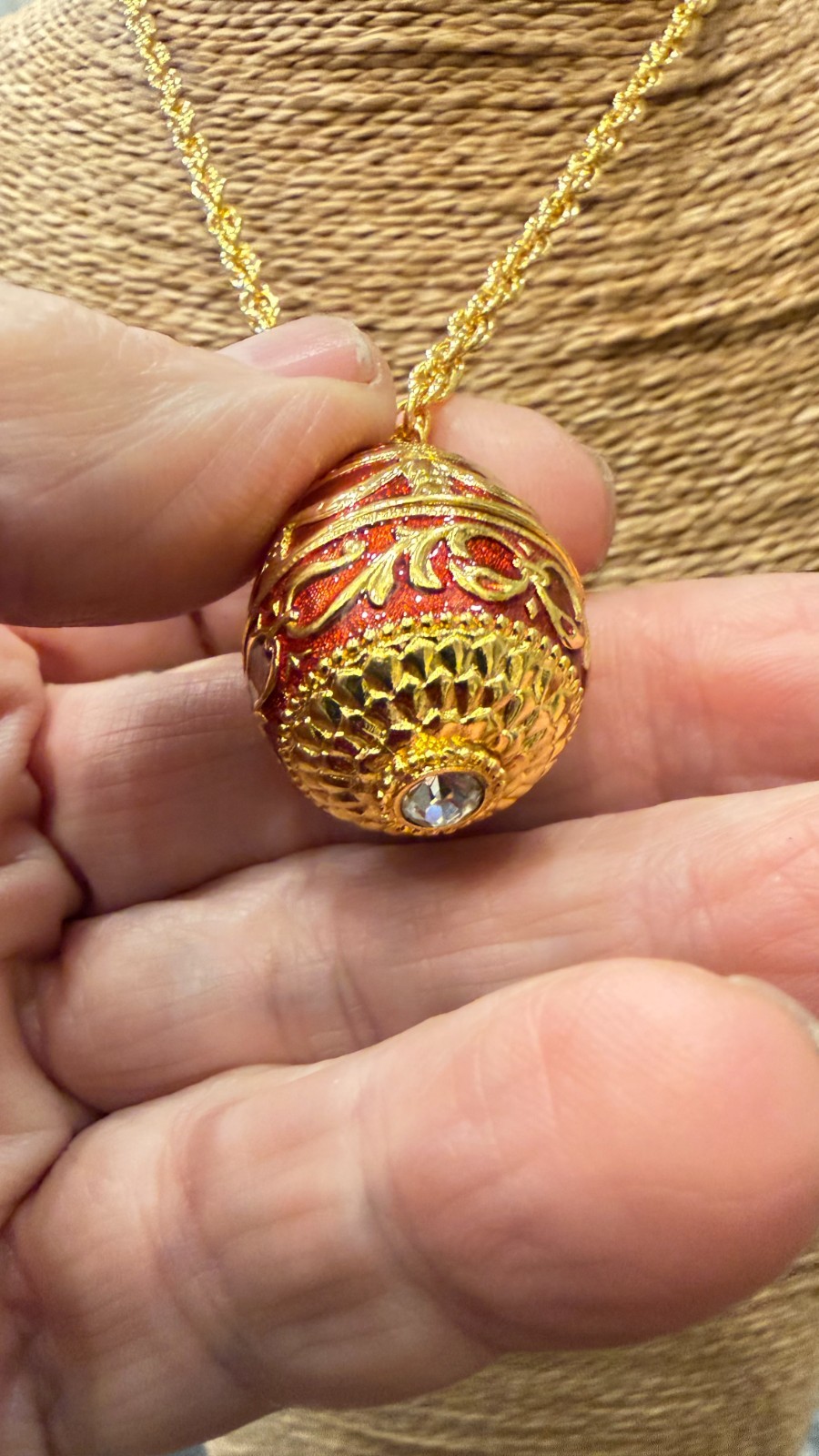 BerebiI Anni Egg pendan SOLD BY EDGAR BEREBI NEW OLD STOCK signed Certificate .