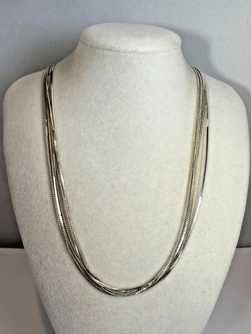Italy .925 Sterling Silver 7 Strand Necklace. 10.58g L- 24 in.