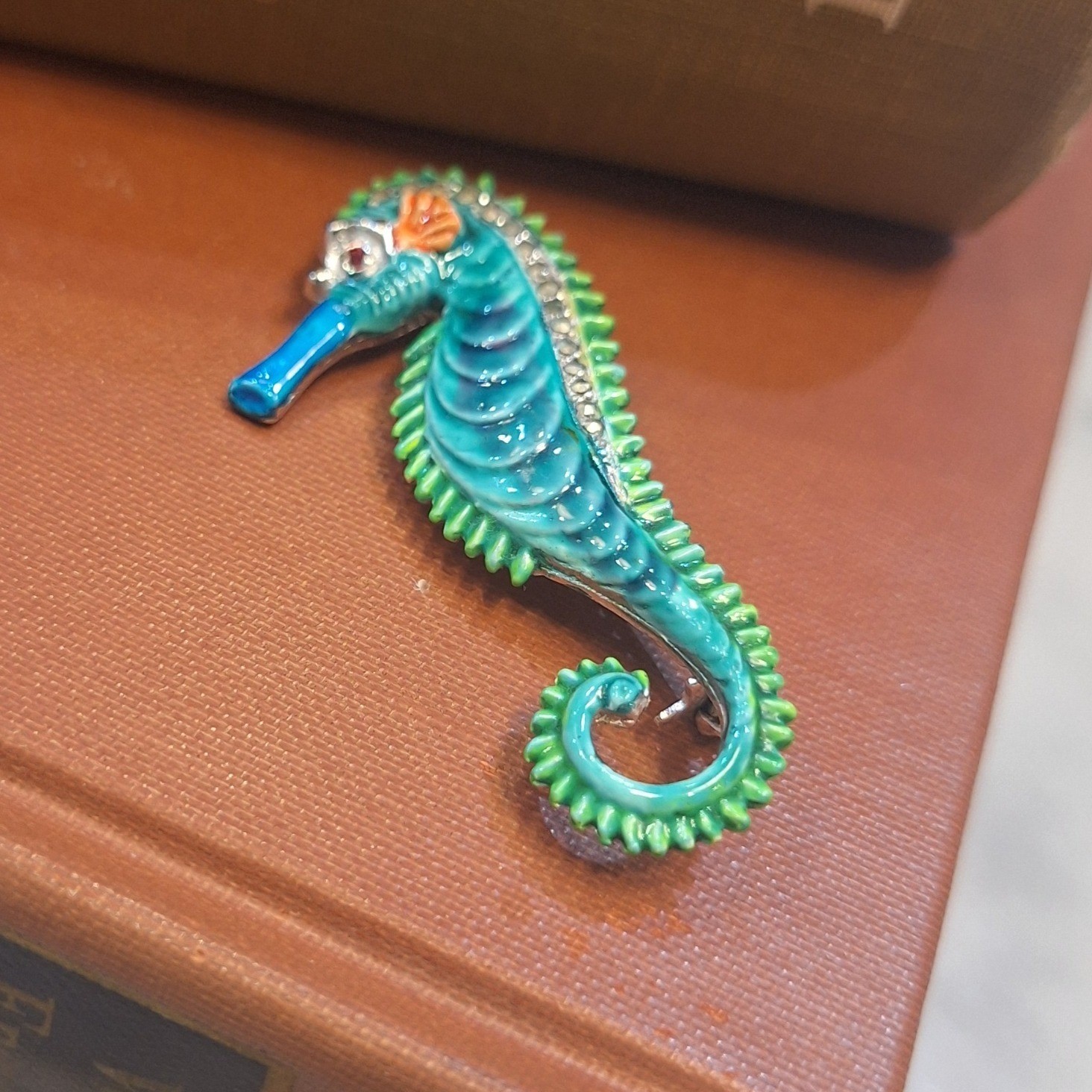 Vintage Seahorse Brooch Women OS Blue Green Enamel Rhinestone Nautical Pin Jewel