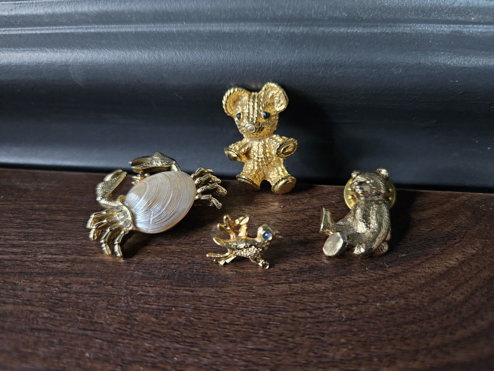 Vintage 4 Brooch Pin Lot Gold Tone Animals Teddy Bear Bird Crab