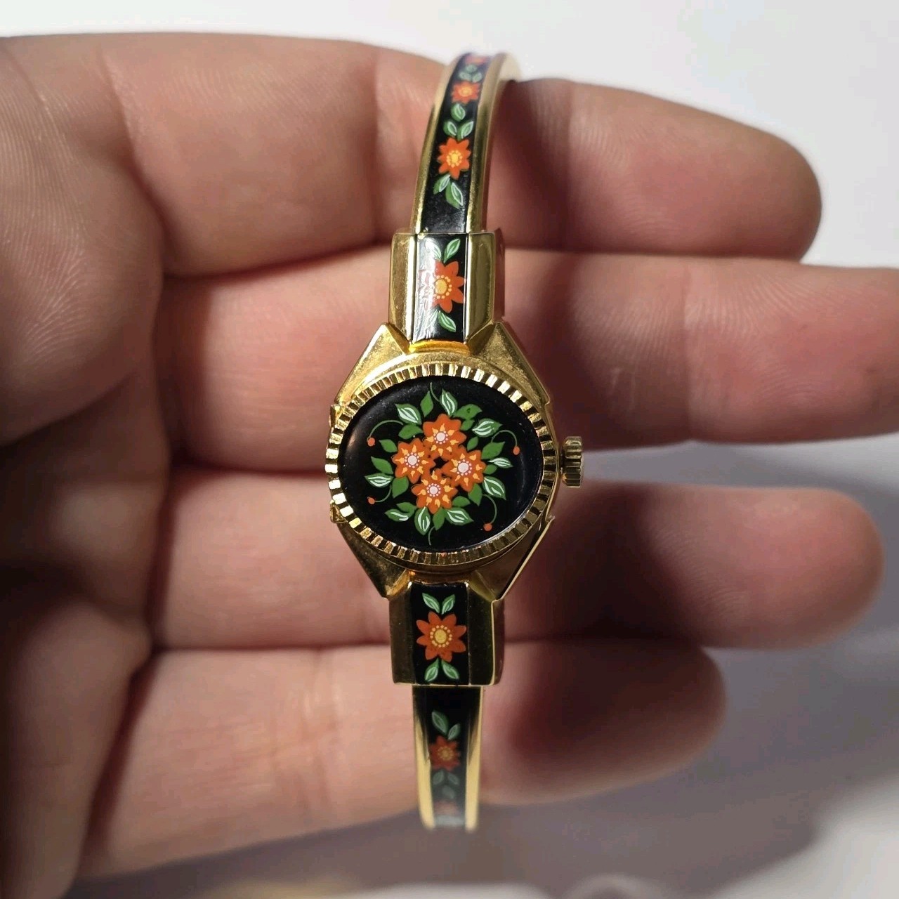 Vintage Peek A Boo Mechanical Watch Elegant Floral Black Gold Swiss Made