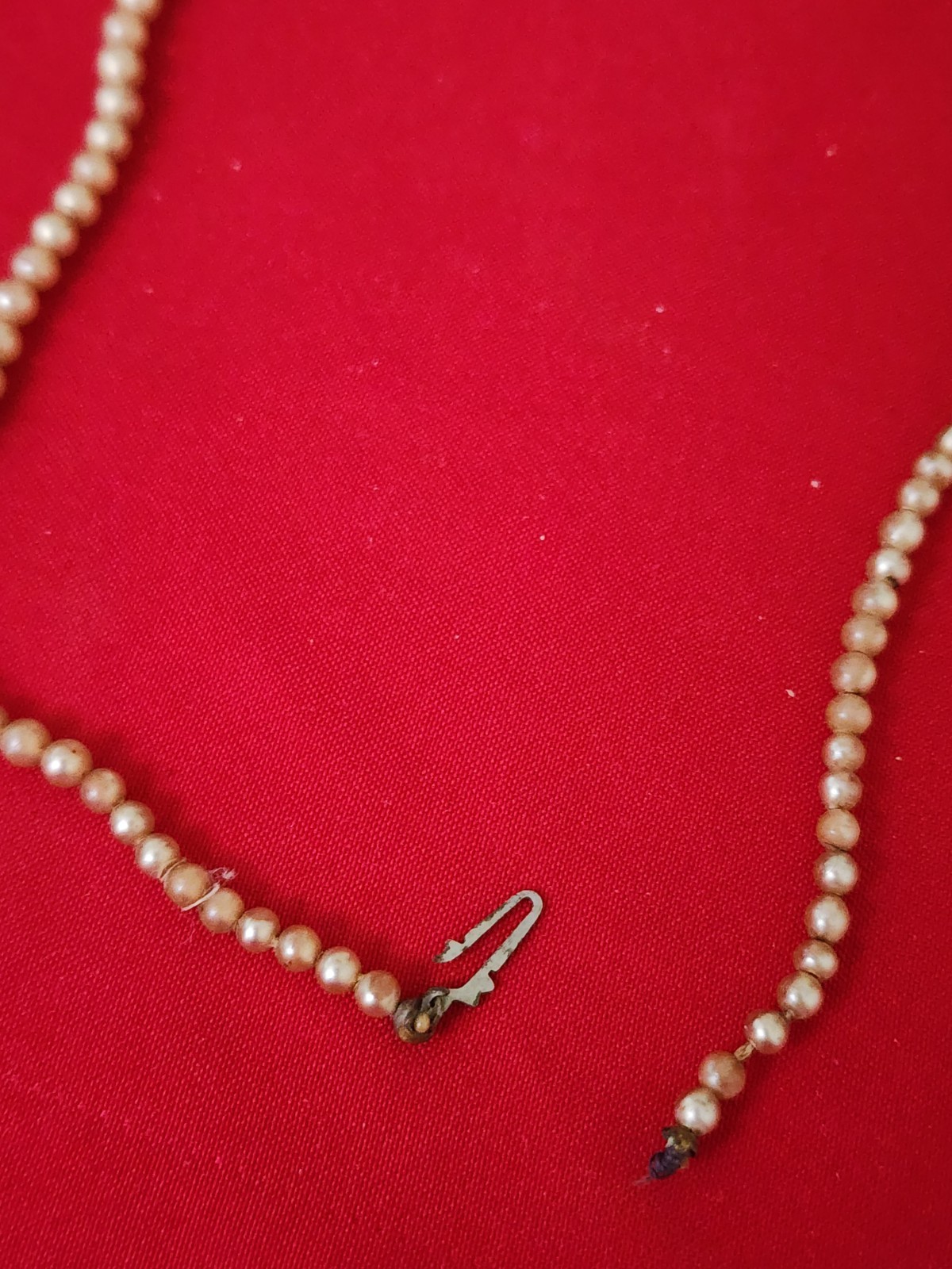 Vintage Graduated Faux Pearl Necklace Classic Design
