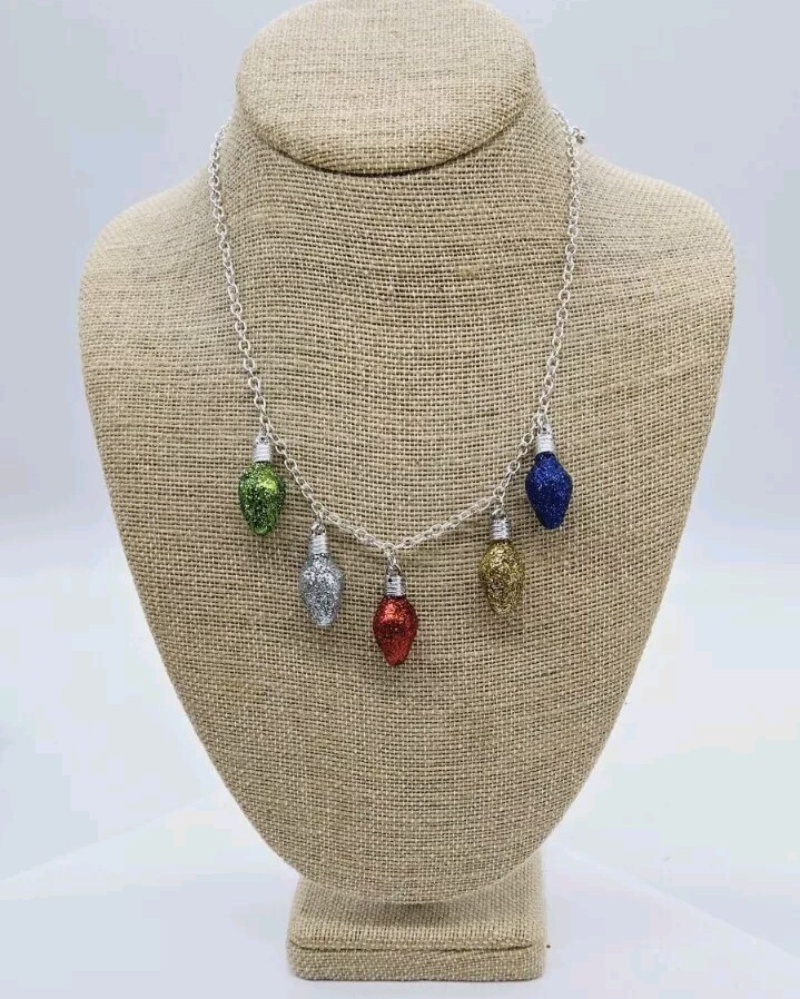 Christmas Necklace String of Light Bulbs Glitter Bulbs Silver tone Vintage 21 in