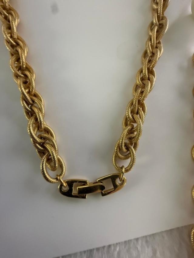 Vintage Napier Gold Tone Faux Pearl Station Chain Necklace 36″