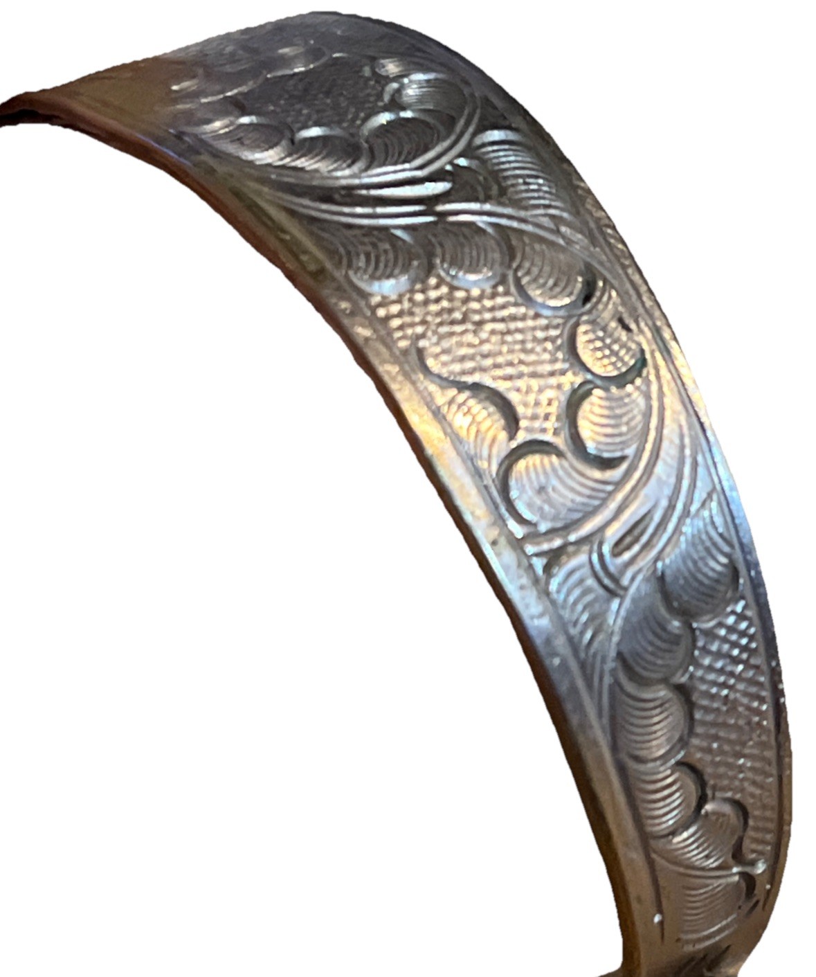 Vtg Unusual Engraved Fish & Waves Design Silver Cuff Bracelet Turn Tail Tips