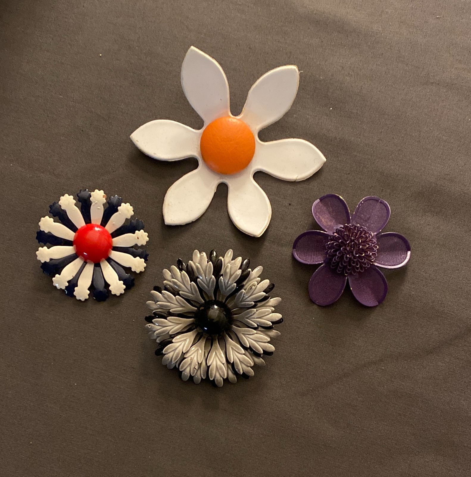 4 Vintage MCM Floral Brooch Pins Various Material Mod 60s 70s Hippy~Groovy