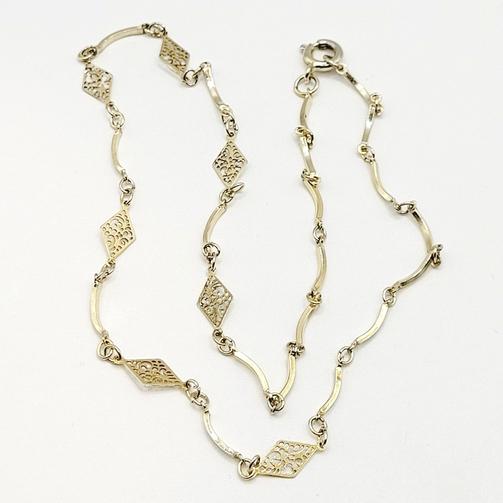 Filigree Marquise Shape Station Necklace Gold Tone Vintage Chain Choker 15.5 In