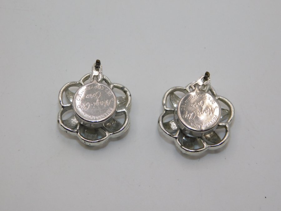 B678-VINTAGE CLIP/MAGNET EARRINGS~SILVER TONE~MAGI CLIP/CORO~1″