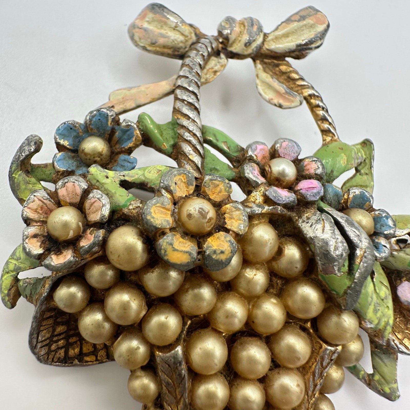 Vintage 1940s silver tone faux pearls multicolor flowers floral basket brooch
