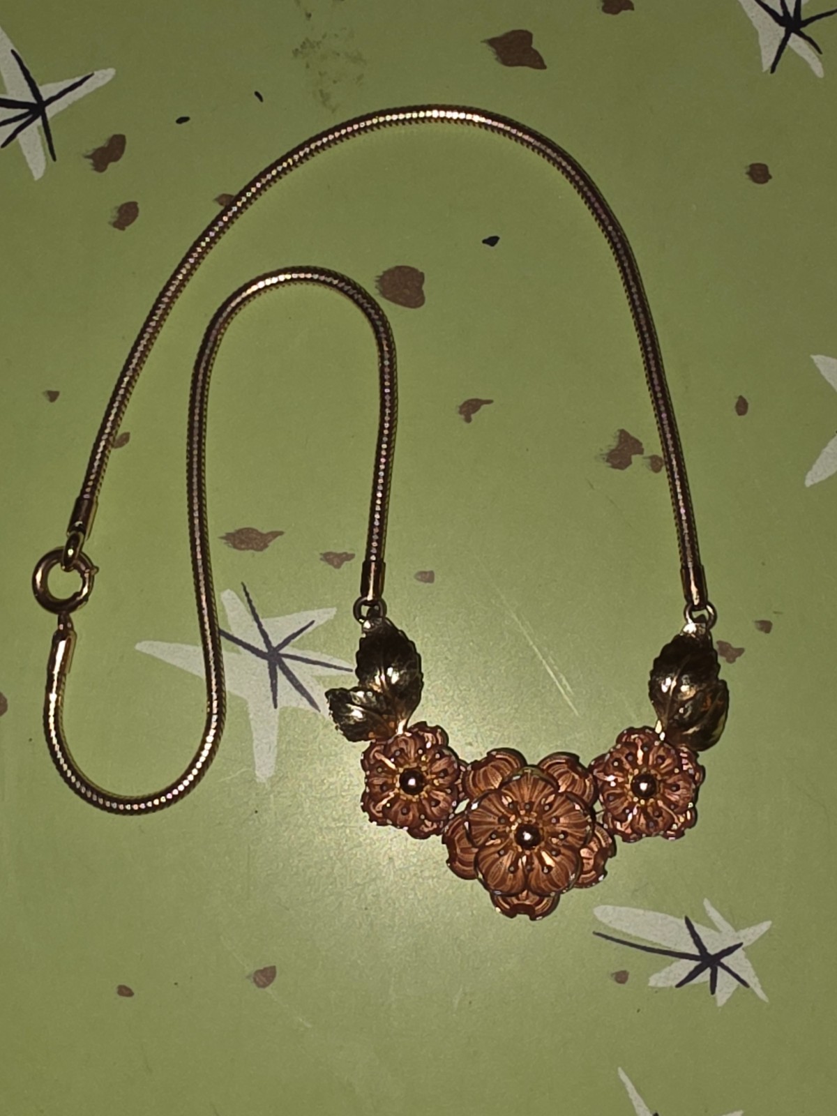 Vintage Krementz Signed 2 Tone Rose/Gold Dainty Flower Leaves Choker Necklace