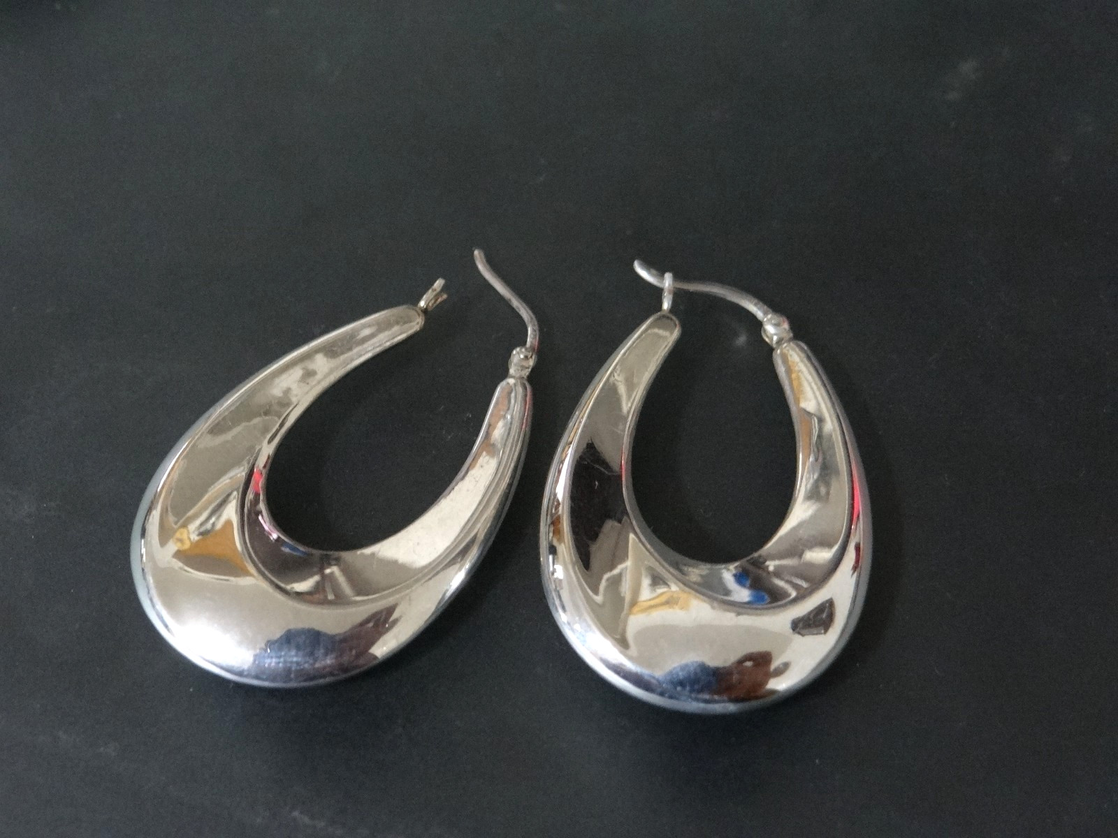 vintage 925 Sterling Silver U shape Hoop Earrings puffy style 1″ wide 5g