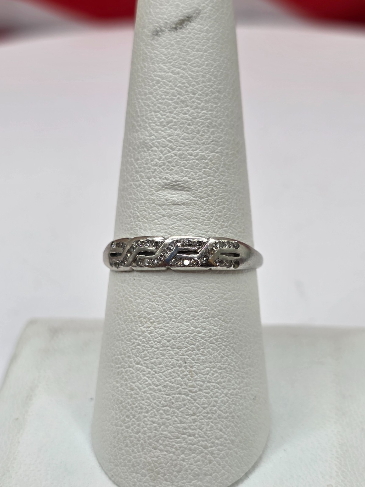 Antique Platinum Diamond art Deco band ring rose cut diamonds
