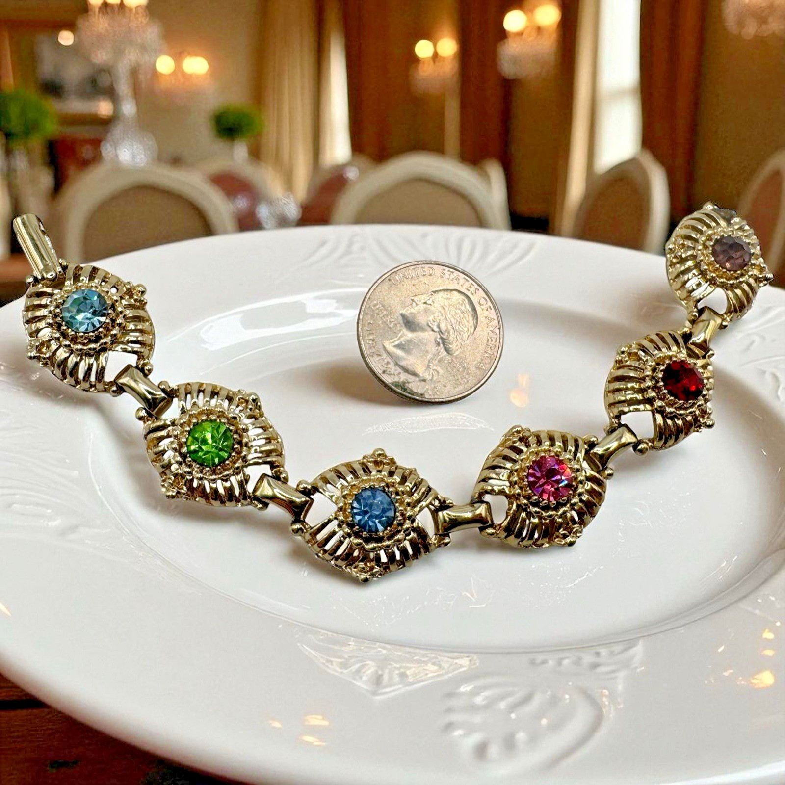 Vintage 1950’s Etruscan Style Prong Set 6-Panel Bracelet 7-1/4″ Gold Tone