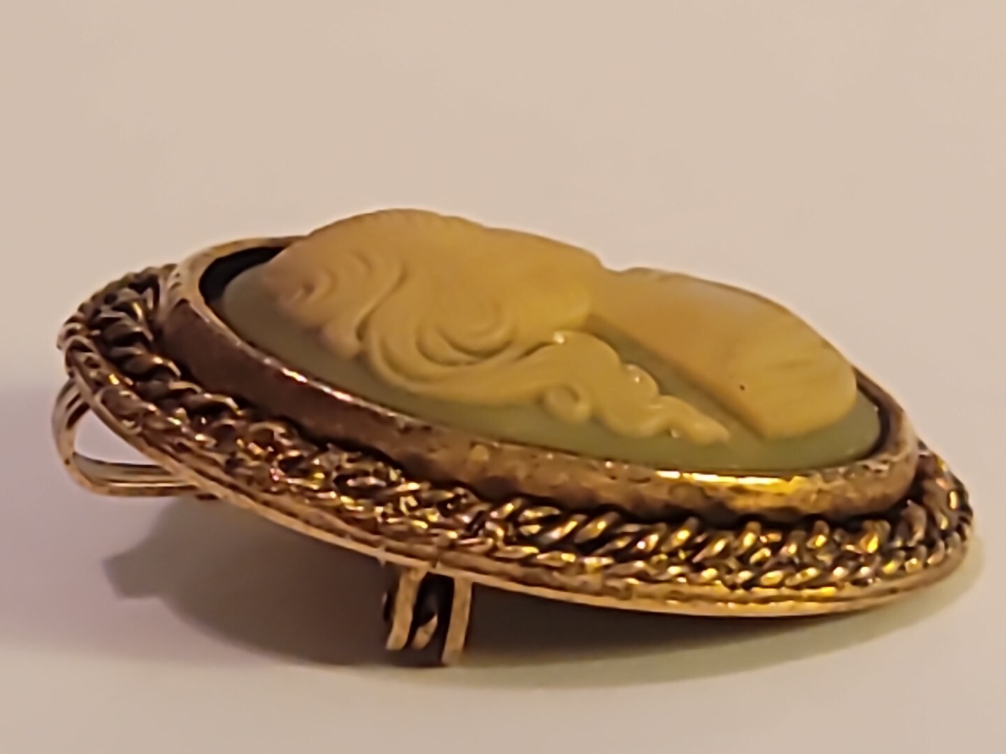 PERI Cameo Brooch Pin Vtg Signed Gold Toned Pendant Girl Woman w/Ponytail