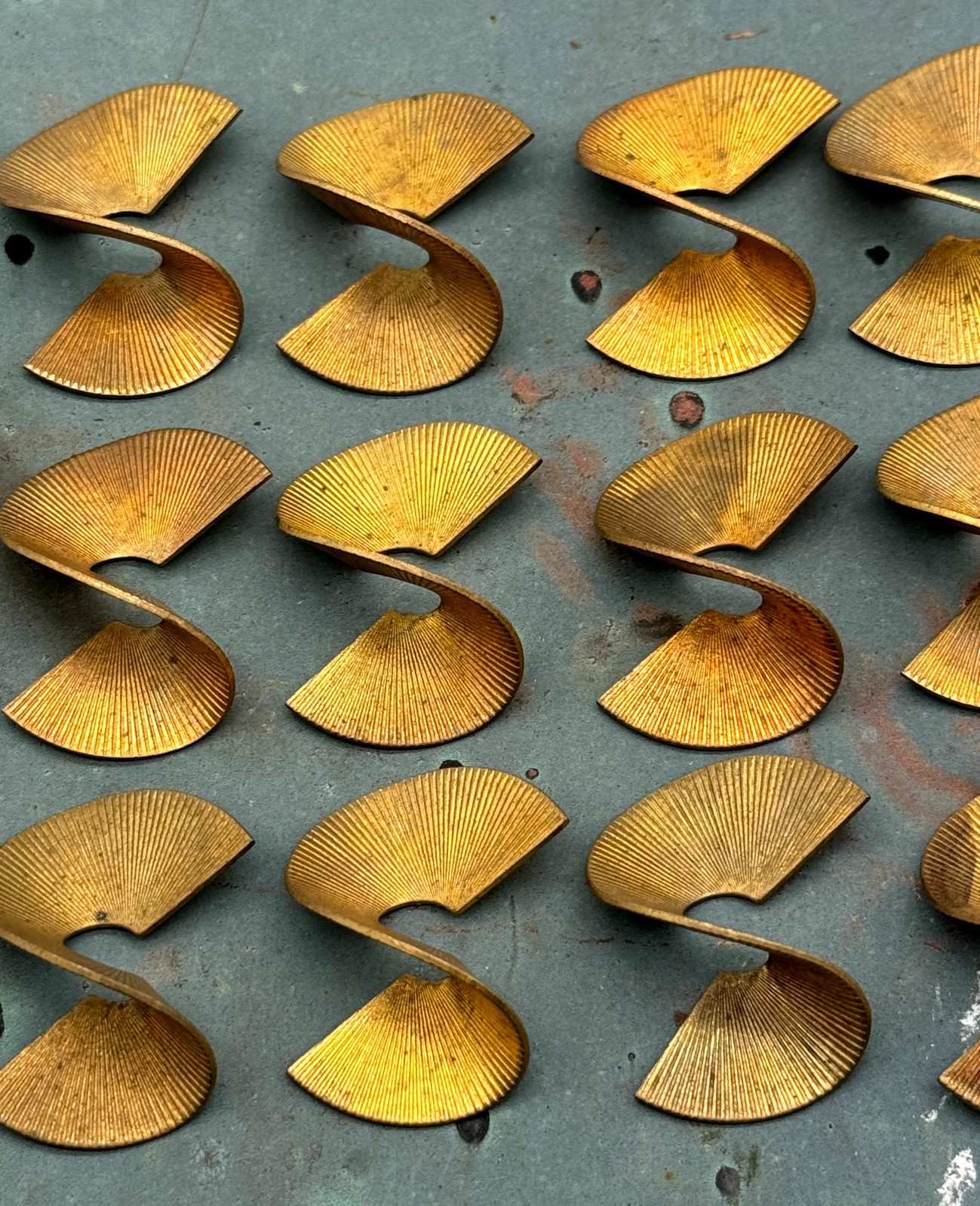 Vintage Copper Finish Brass Lined Curl Stampings – Set of 15 – Right Angle Brass