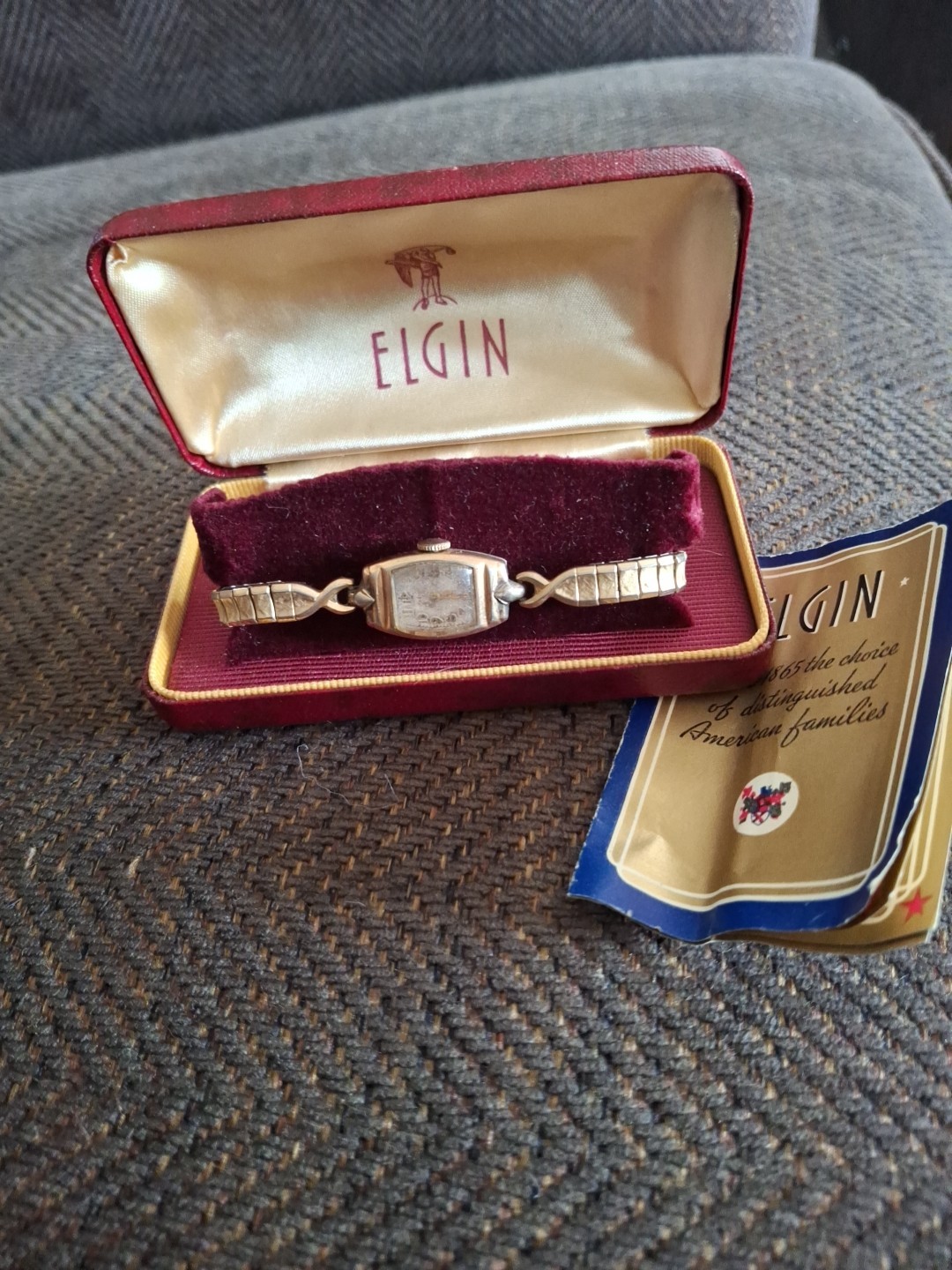 Vintage Elgin Ladies Watch And Original Case