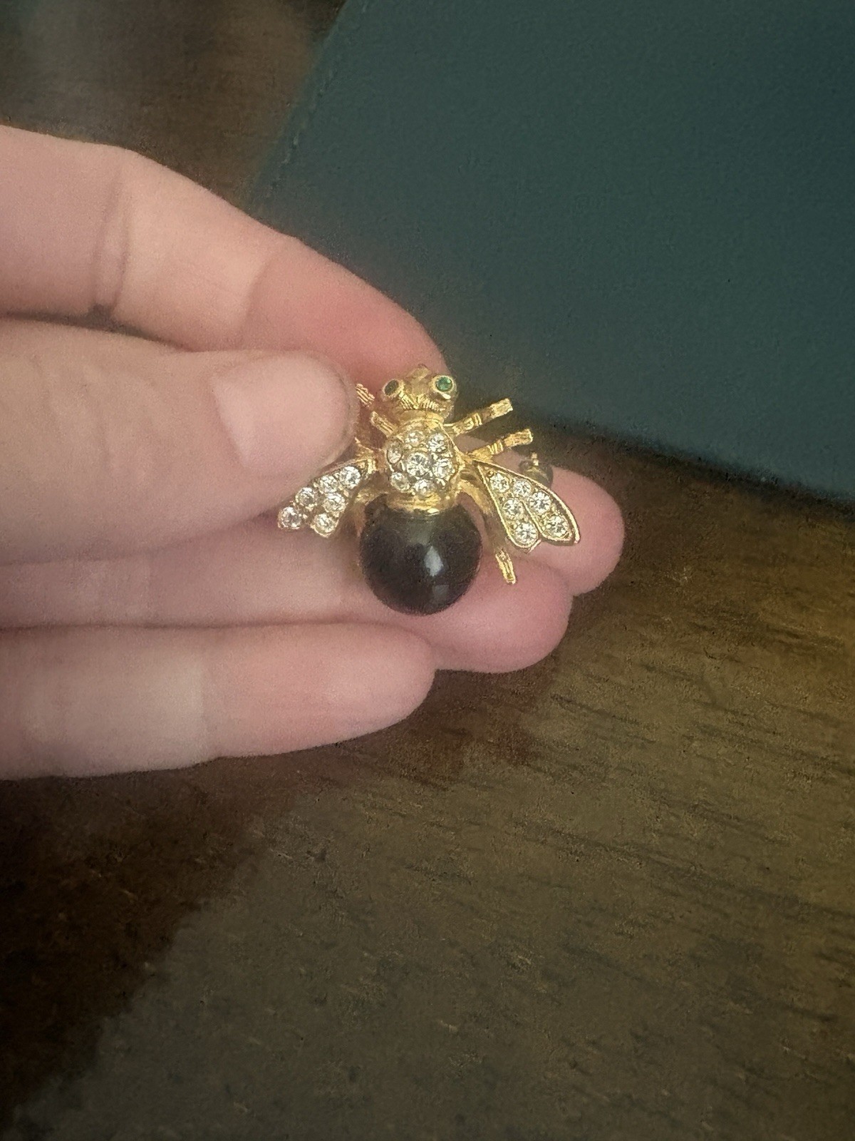 Joan Rivers Vintage Gold Interchangeable Bee Brooch With 10 Colored Bottoms