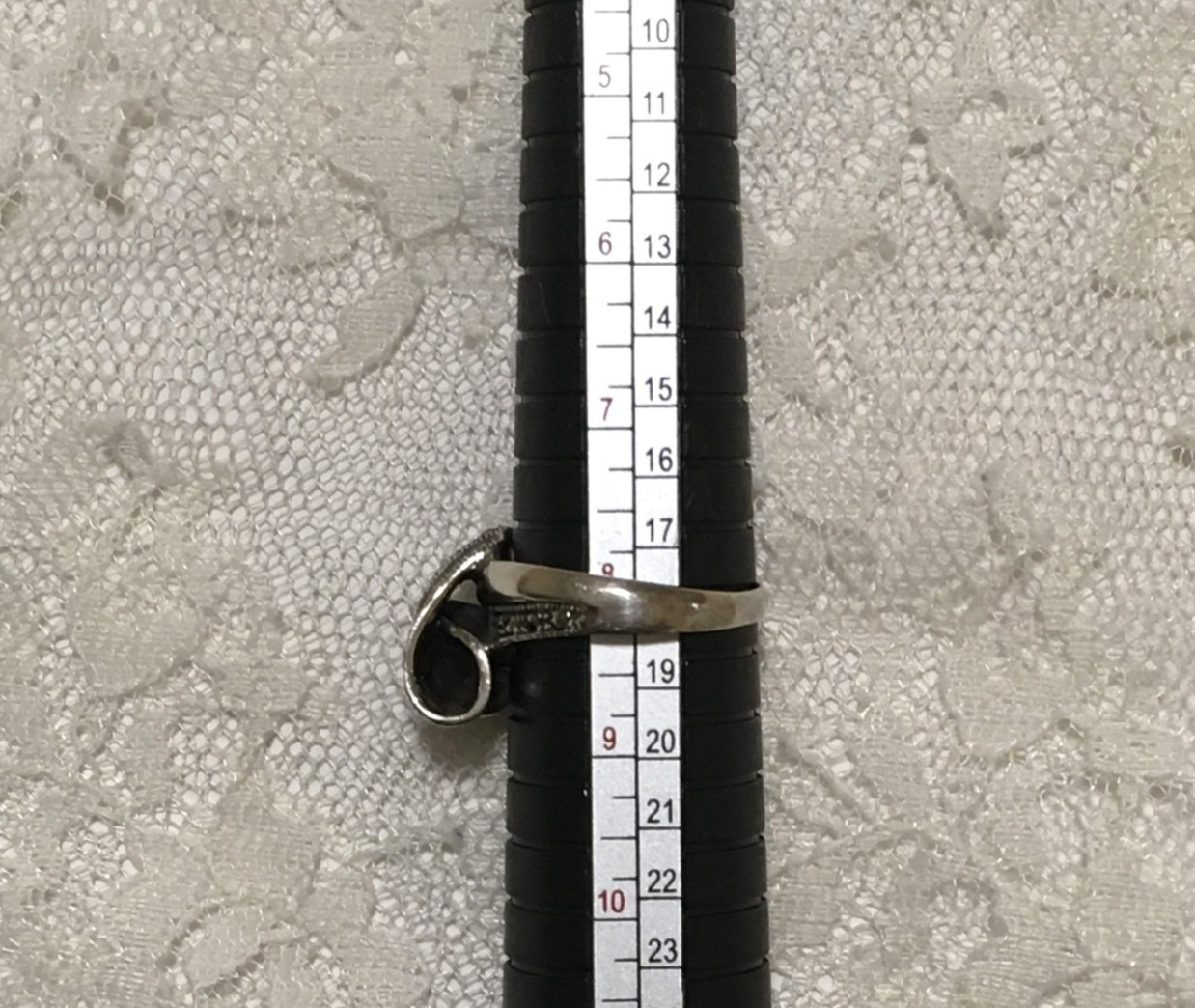 Vintage Sterling Silver Ring Womens Sz 8.25 Ribbon Bow design Marcasite Accents
