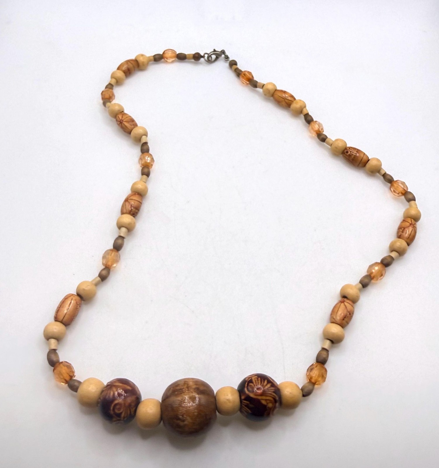 Vintage light and dark wood bleached design beaded necklace 22 inch