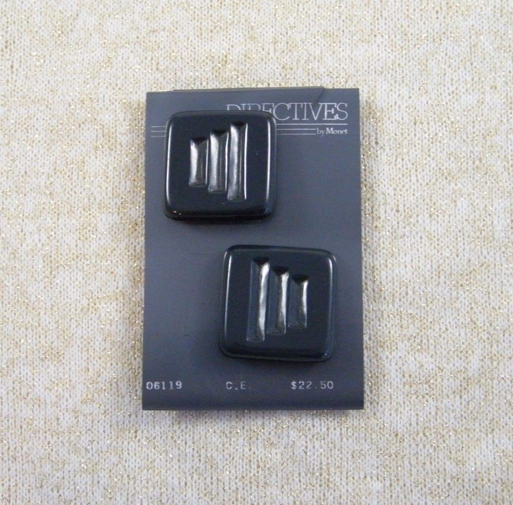 NEW VINTAGE MONET “DIRECTIVES” ~ CHUNK DARK GREY CLIP EARRINGS
