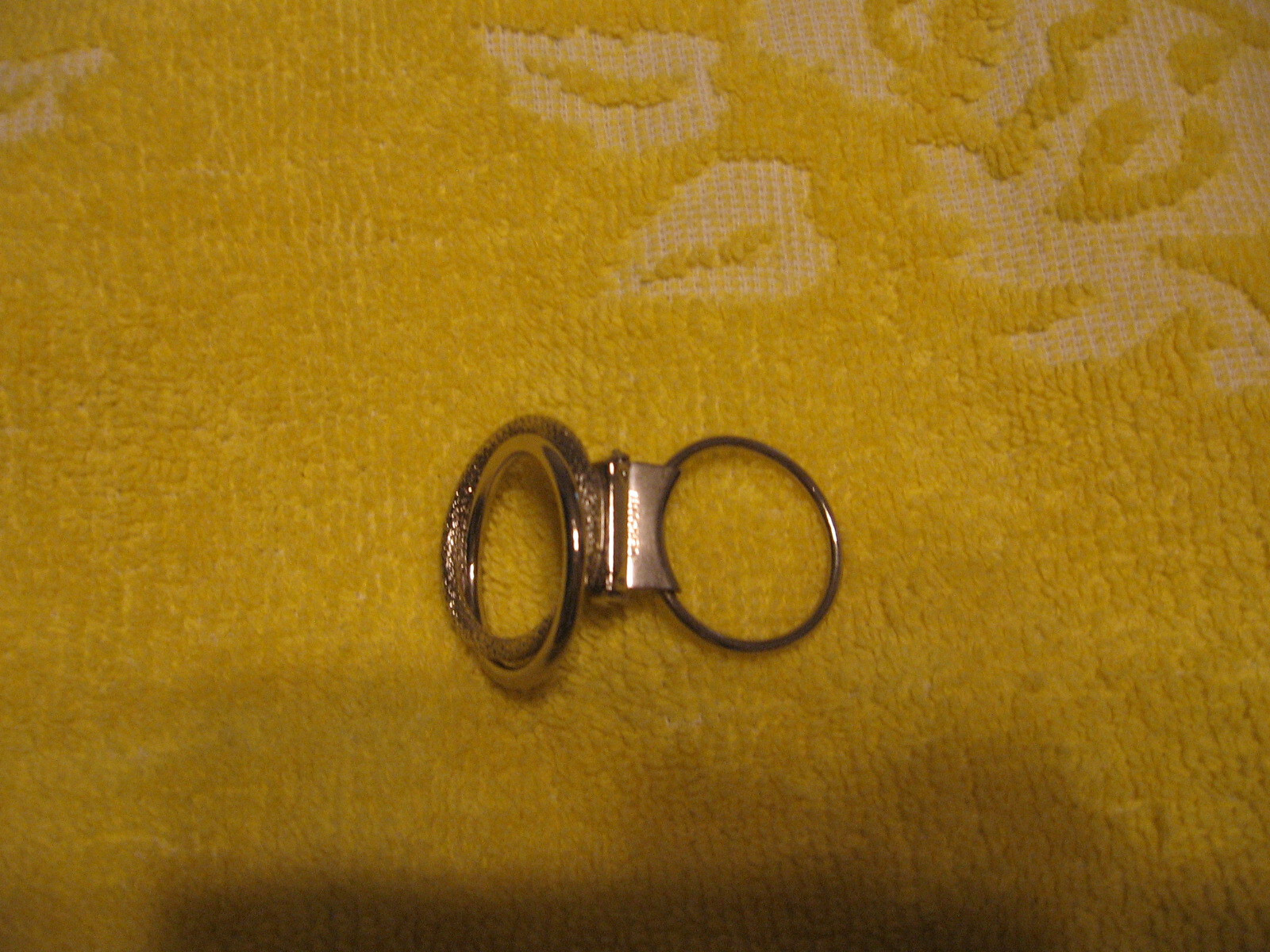 USA seller VT SCARF CLIP TEXTURED RING W GERMAN Scarf Catcher Scarf clip