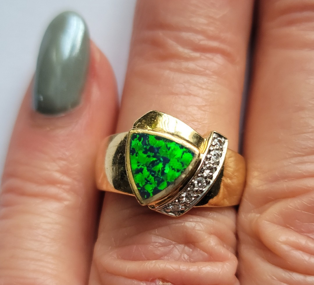 VTG Bogarz 14k YELLOW GOLD TRILLION Cut BOULDER OPAL – Ring SZ 7 5.21g BZ