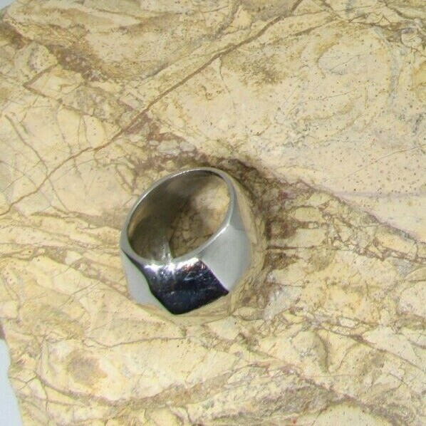 Ladies stainless steel ring no stone Silver Tone FAUCTED Chunky Thick RARE SZ 5