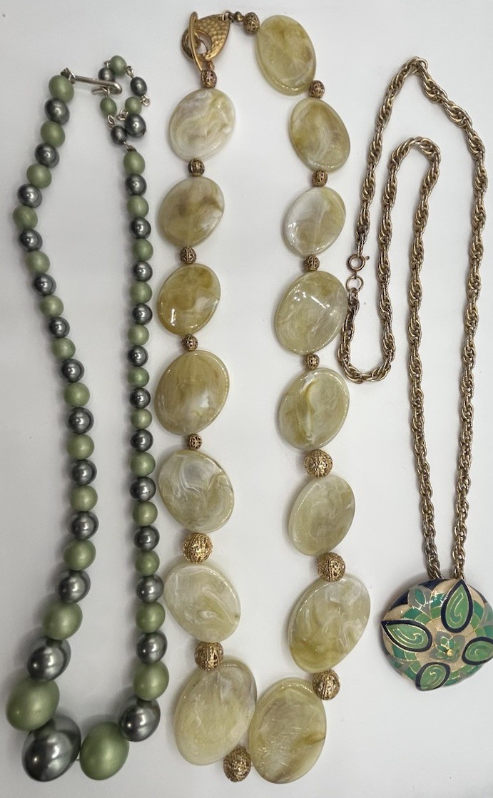 Vintage Estate Lot Of 3 Beaded One Pendant Necklaces 20-28”